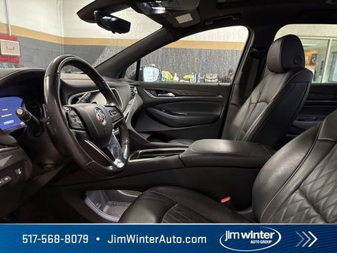 Used 2022 Buick Enclave Avenir w/ Avenir Technology Package AWD/4WD image 10