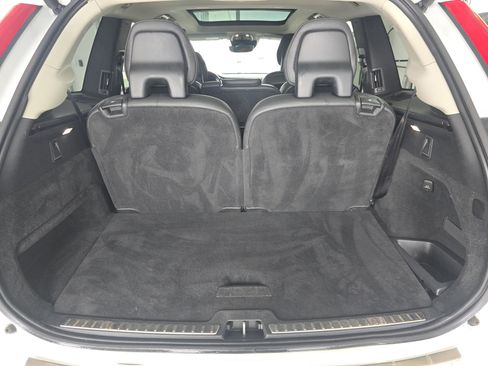 Used 2021 Volvo XC90 T6 Momentum image 27