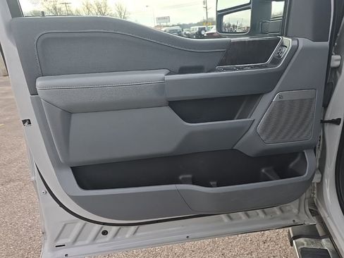 Used 2023 Ford F150 Lariat w/ Max Trailer Tow Package image 16