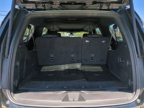 Used 2022 Chevrolet Suburban High Country AWD/4WD image 14