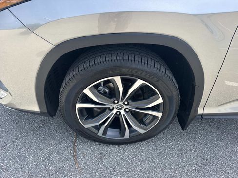 Certified 2022 Lexus RX 350 FWD w/ Premium Package image 10