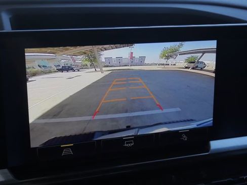 Used 2025 Chevrolet Silverado 1500 LT Trail Boss w/ Convenience Package II image 18