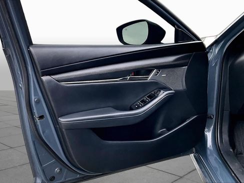 Used 2021 MAZDA MAZDA3 s FWD image 21