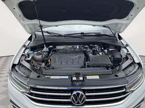 Used 2022 Volkswagen Tiguan SE AWD/4WD image 8