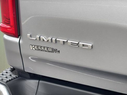 Used 2025 RAM 1500 Limited image 13
