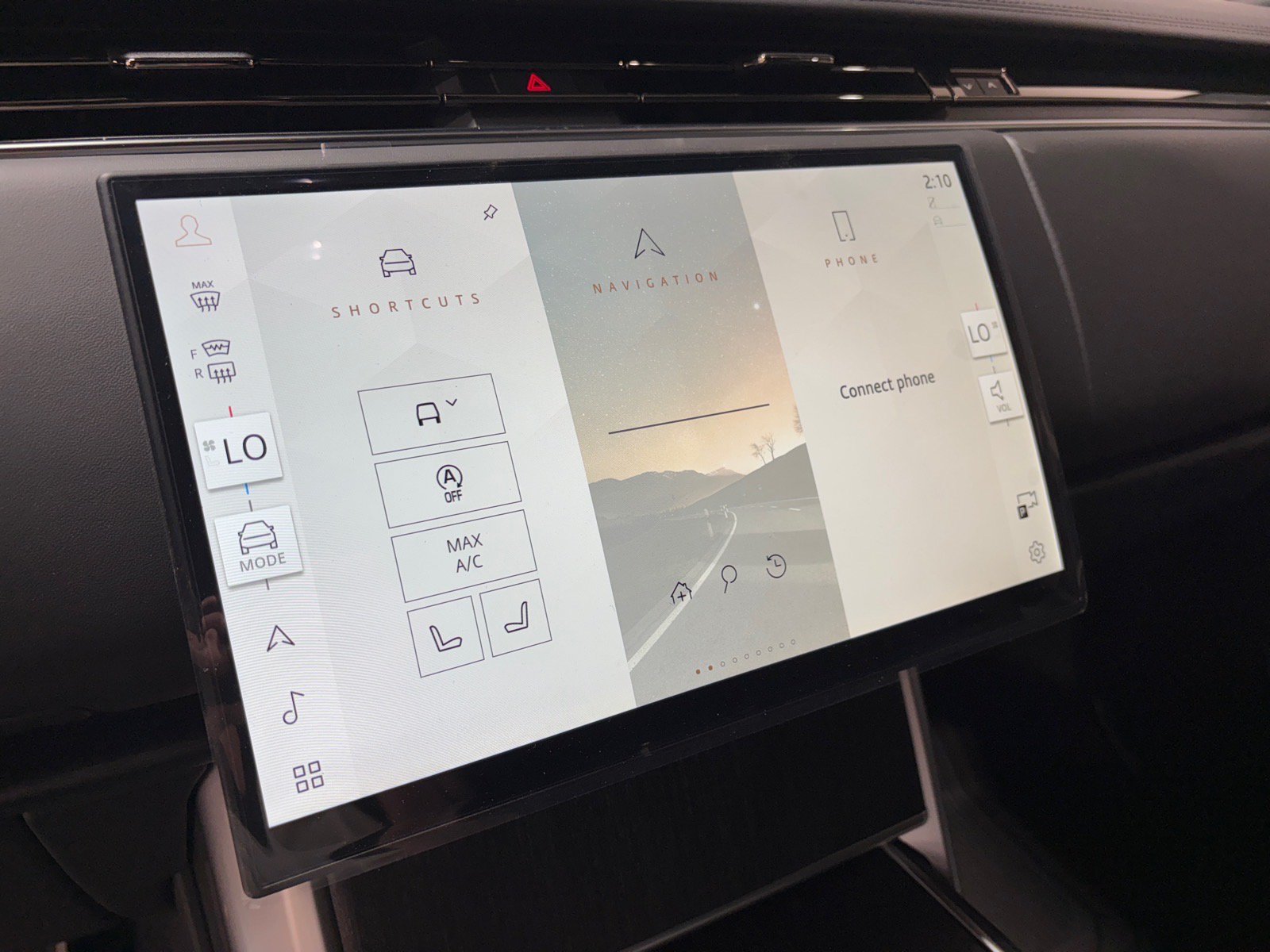 New 2026 Land Rover Range Rover SE AWD/4WD image 15