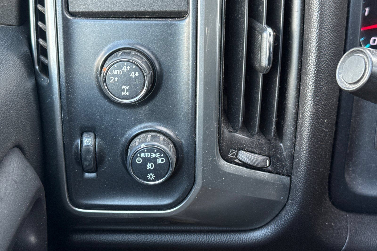 Used 2016 Chevrolet Silverado 1500 LT w/ All Star Edition AWD/4WD image 38