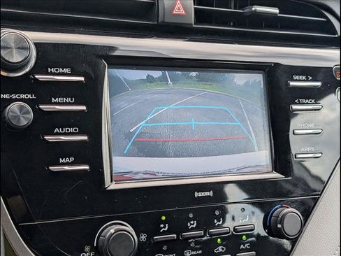 Used 2020 Toyota Camry LE FWD image 18