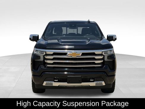 Used 2024 Chevrolet Silverado 1500 High Country AWD/4WD image 3