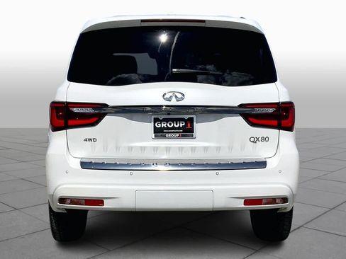 Used 2024 INFINITI QX80 Sensory image 5