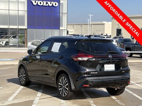 Used 2021 Nissan Kicks SV image 5