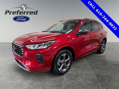 Used 2023 Ford Escape ST-Line image 2