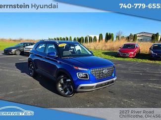 Used 2023 Hyundai Venue Limited video 1