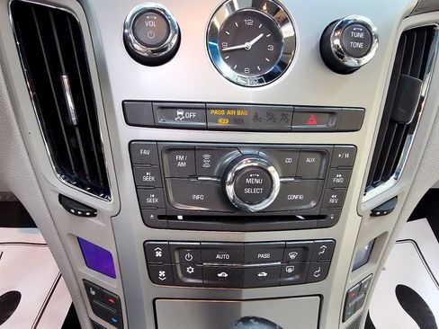 Used 2013 Cadillac CTS Luxury RWD image 29