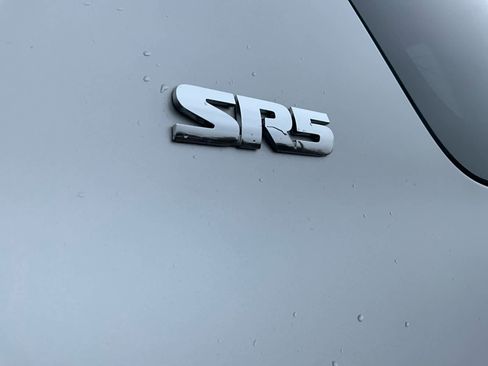 Used 2022 Toyota 4Runner SR5 Premium image 27