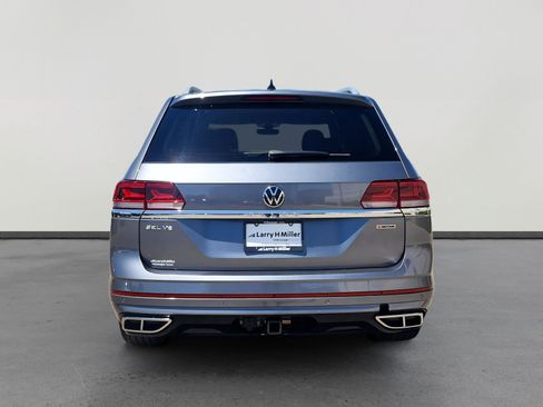 Used 2022 Volkswagen Atlas SEL Premium image 4
