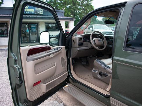 Used 2003 Ford Excursion Eddie Bauer image 10