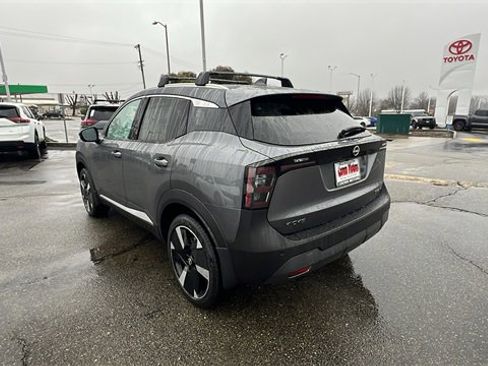 New 2025 Nissan Kicks SR w/ Illumination Package image 7