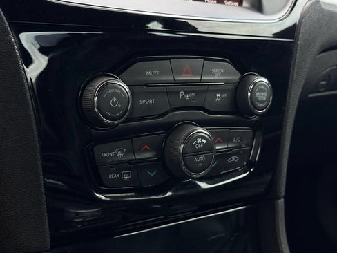 Used 2022 Chrysler 300 S RWD image 19