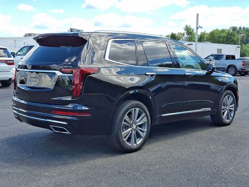 Used 2024 Cadillac XT6 Premium Luxury AWD/4WD image 6