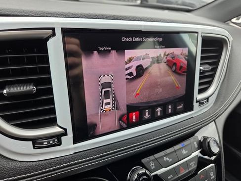 New 2027 Chrysler Pacifica Select FWD image 32