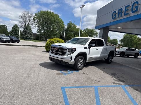 Used 2025 GMC Sierra 1500 SLT AWD/4WD image 5