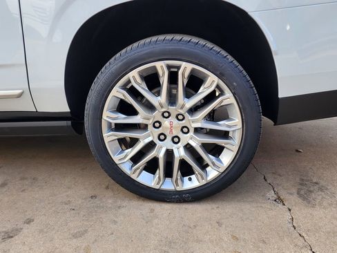 New 2026 GMC Yukon XL Denali w/ Denali Reserve Package image 64