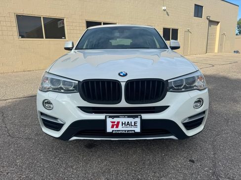 Used 2018 BMW X4 xDrive28i AWD/4WD image 2