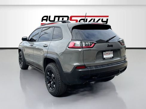 Used 2022 Jeep Cherokee Latitude w/ Sun & Sound Group AWD/4WD image 5