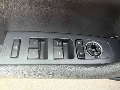 Used 2019 Hyundai Sonata Limited w/ Ultimate Package 04 FWD image 12