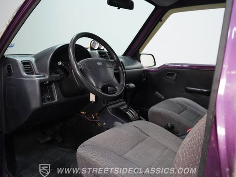 Used 1996 Geo Tracker 4WD 2-Door image 4