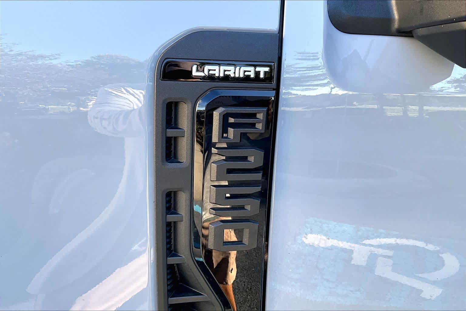 Used 2025 Ford F250 Lariat w/ Lariat Ultimate Package AWD/4WD image 31