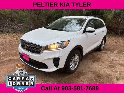 Used 2020 Kia Sorento LX w/ LX I4 Convenience Package image 3