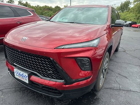 Used 2025 Buick Enclave Sport Touring w/ Power Package image 1