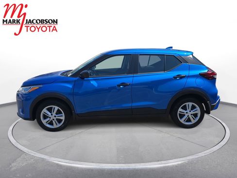 Used 2025 Nissan Kicks Play S FWD image 8