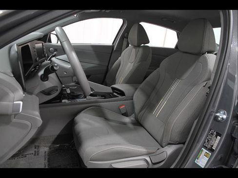 Certified 2025 Hyundai Elantra Sport image 5