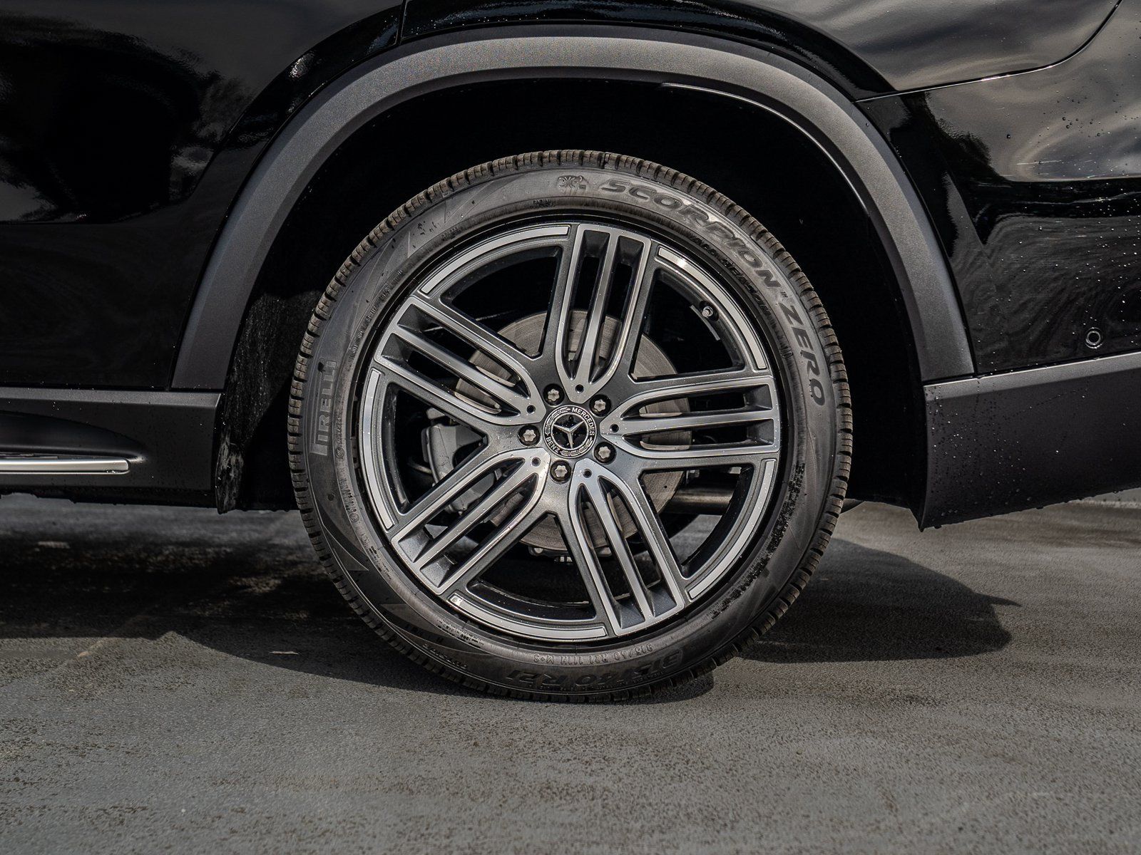 Certified 2026 Mercedes-Benz GLS 450 4MATIC image 15