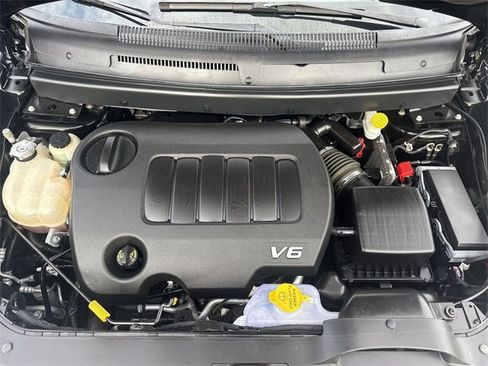 Used 2019 Dodge Journey SE image 24