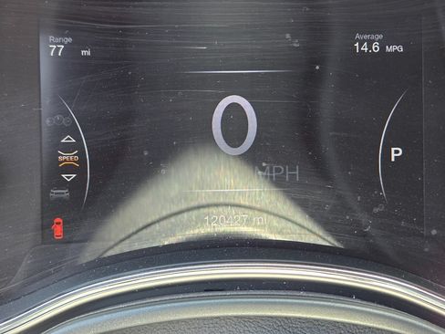 Used 2020 Jeep Grand Cherokee Altitude RWD image 10
