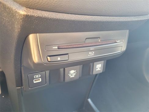 Certified 2024 Honda Odyssey Touring image 23