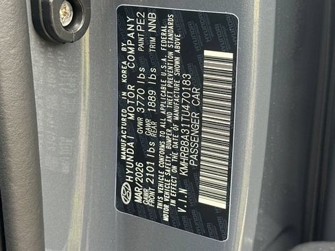 Used 2026 Hyundai Venue SE FWD image 25