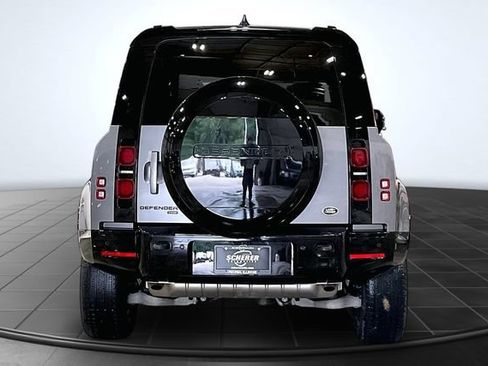 Used 2023 Land Rover Defender 90 X-Dynamic SE AWD/4WD image 4