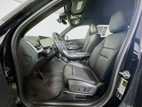 Used 2025 BMW X1 xDrive28i image 13