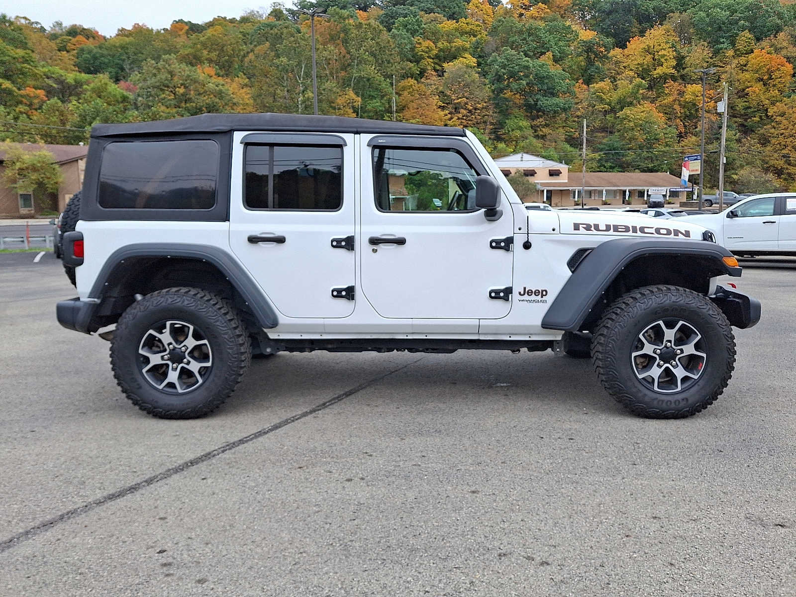 Used 2022 Jeep Wrangler Unlimited Rubicon w/ Cold Weather Group AWD/4WD image 7