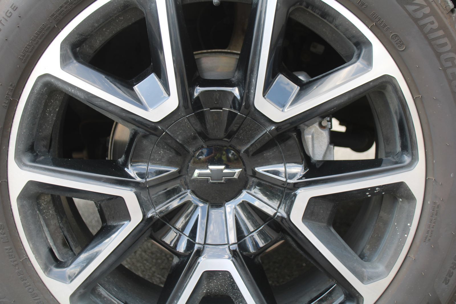 Used 2022 Chevrolet Tahoe RST w/ Luxury Package RWD image 19
