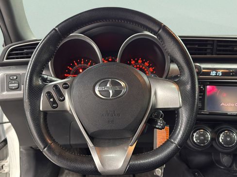 Used 2015 Scion tC image 28