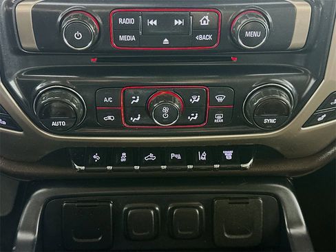 Used 2016 GMC Sierra 2500 Denali w/ Duramax Plus Package image 18