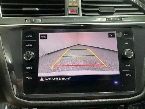 Used 2019 Volkswagen Tiguan SE image 30