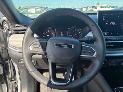 Used 2025 Jeep Compass Limited AWD/4WD image 29