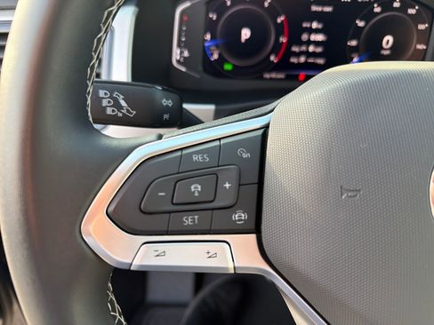 Certified 2022 Volkswagen Atlas SE w/ Black Wheel Package image 14